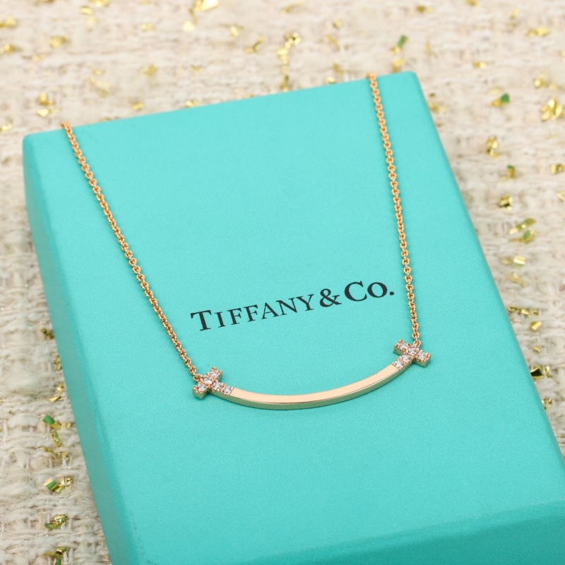 T*f*ny necklaces